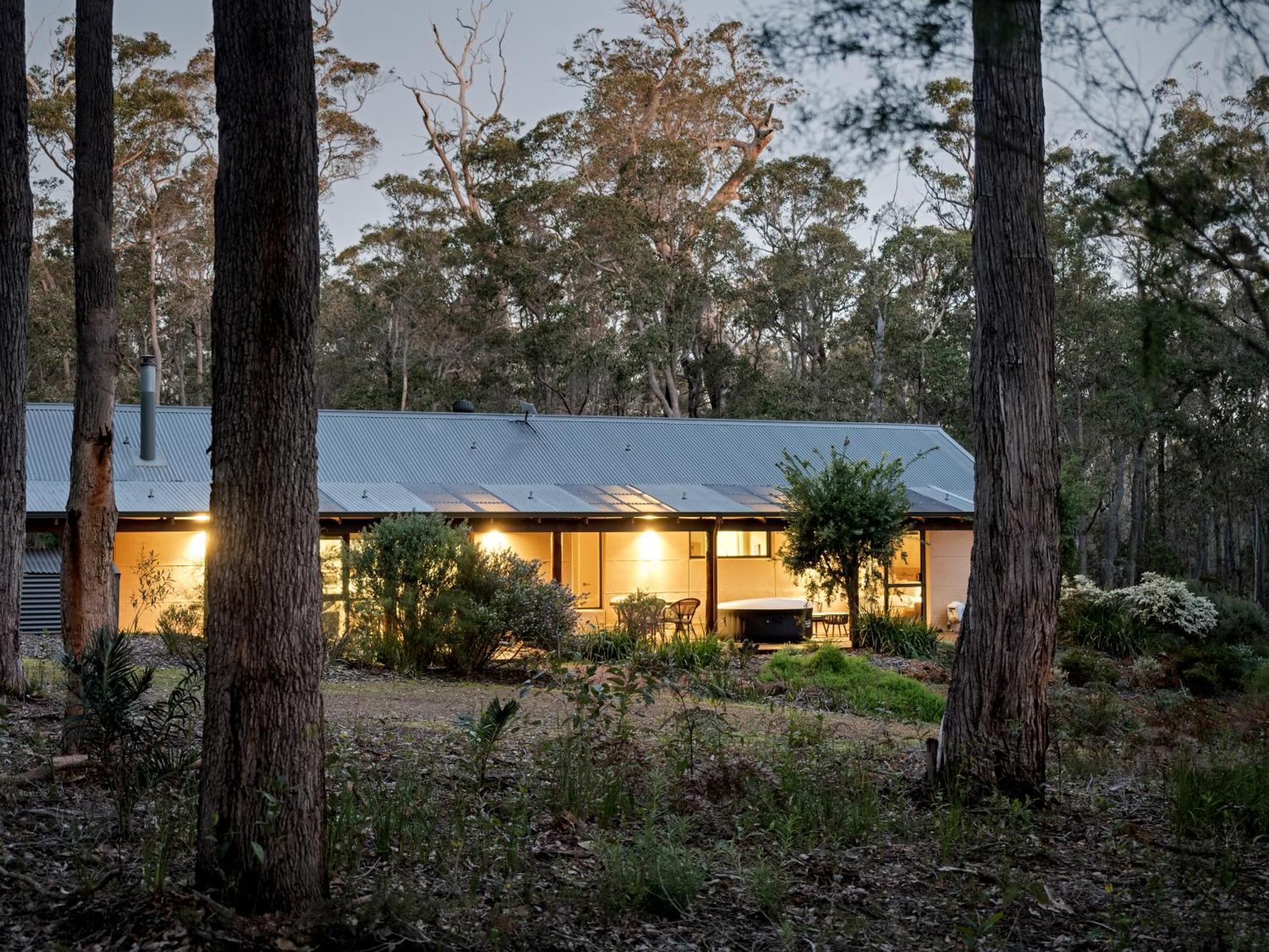 Jarrah Grove Forest Retreat - Adults Only Luxury Chalet Rosa Glen Exterior photo