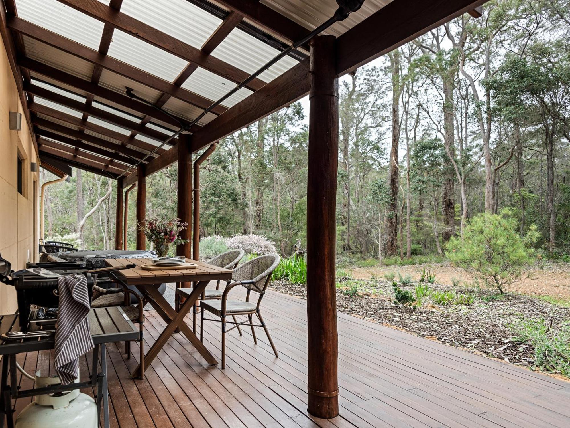 Jarrah Grove Forest Retreat - Adults Only Luxury Chalet Rosa Glen Exterior photo